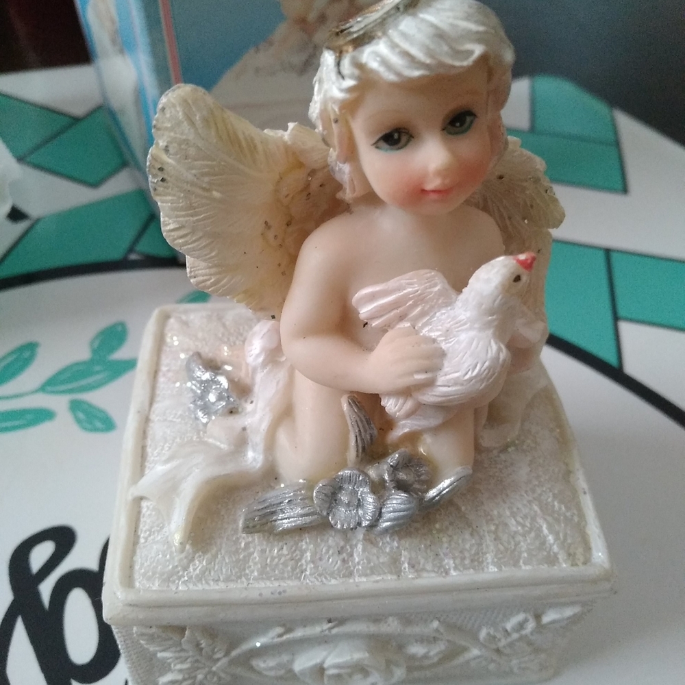 Keepsake box - Picture 2 of 3